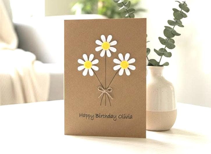Personalised Felt Daisy Birthday Card, Handmade 3D Flower Card for Mum or Friend, Special Floral Birthday Keepsake with Twine Bow
