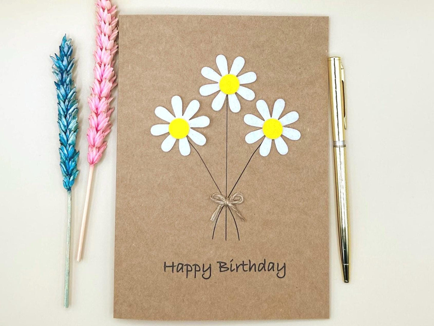Personalised Felt Daisy Birthday Card, Handmade 3D Flower Card for Mum or Friend, Special Floral Birthday Keepsake with Twine Bow