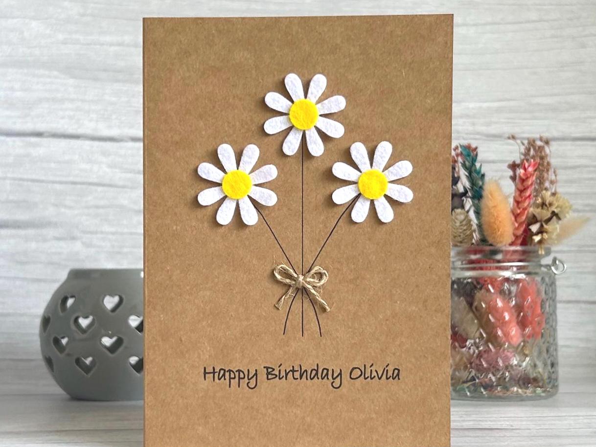 Personalised Felt Daisy Birthday Card, Handmade 3D Flower Card for Mum or Friend, Special Floral Birthday Keepsake with Twine Bow